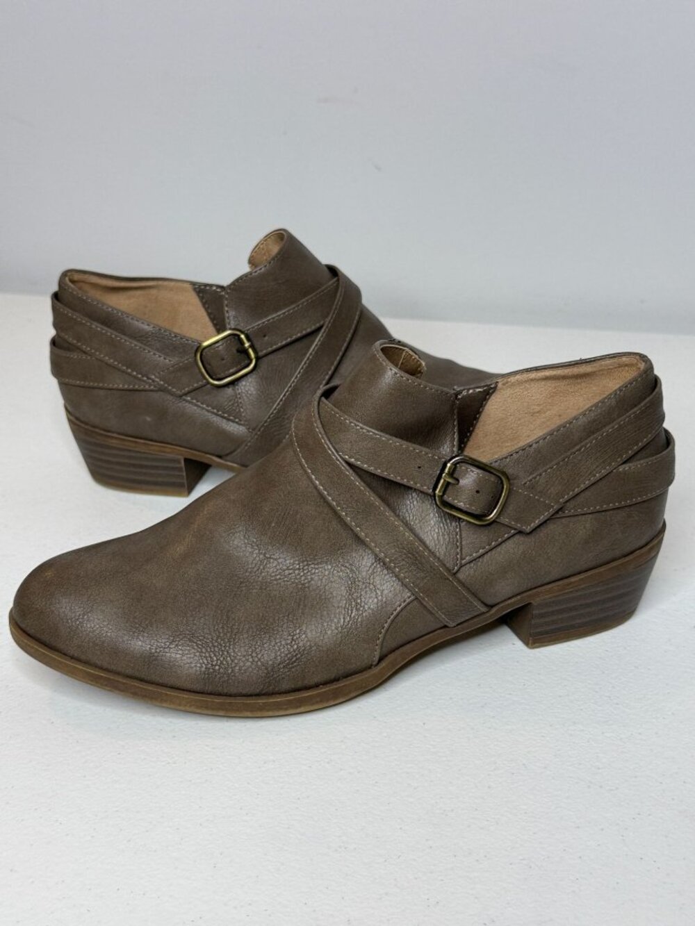 LifeStride Velocity 2.0 Size 8 Taupe Buckle Ankle Booties Western Boho Casual